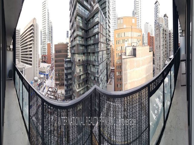 608 - 8 Eglinton Ave E