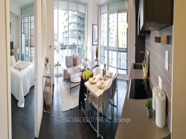 608 - 8 Eglinton Ave E