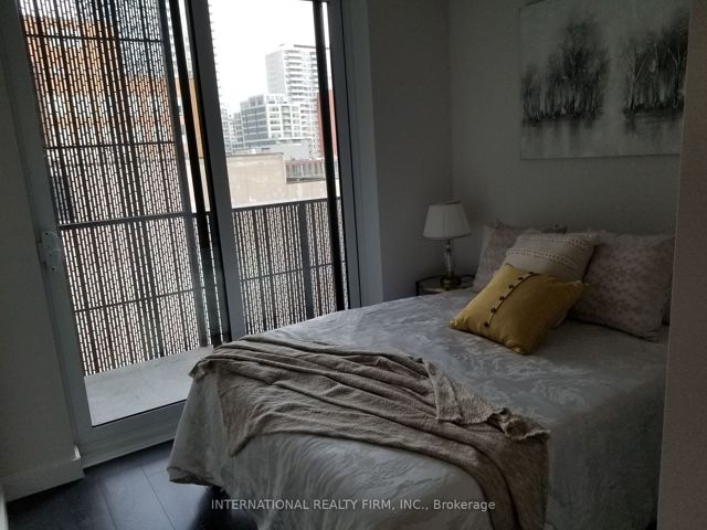 608 - 8 Eglinton Ave E