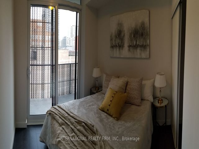 608 - 8 Eglinton Ave E
