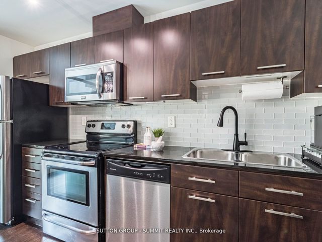209 - 397 Front St W
