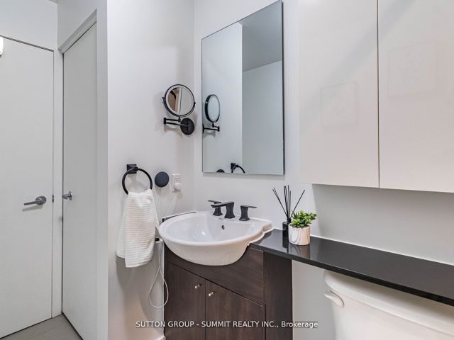 209 - 397 Front St W
