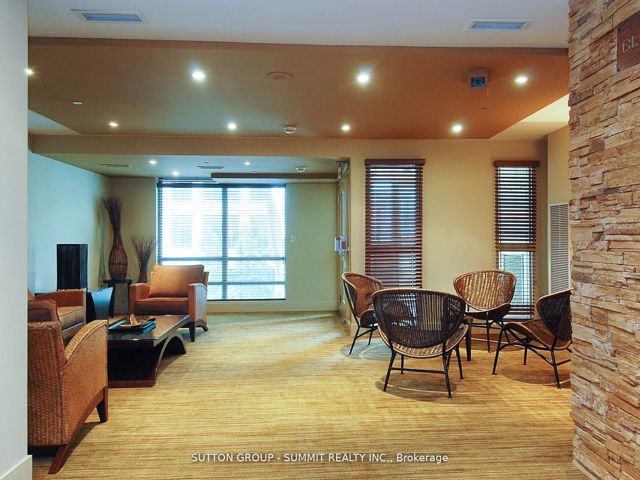 209 - 397 Front St W