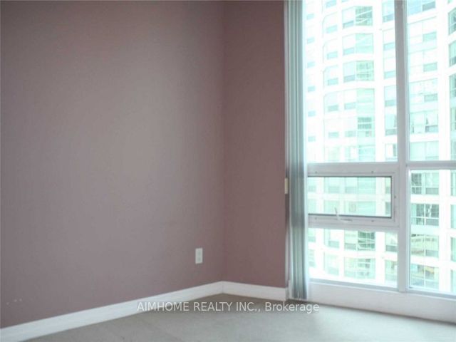 2105 - 12 Yonge St
