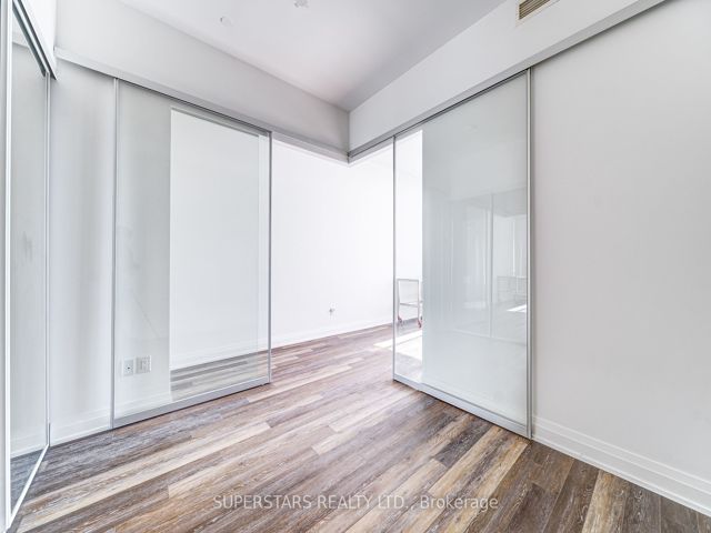 2905 - 75 Canterbury Pl