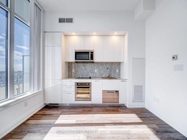 2905 - 75 Canterbury Pl
