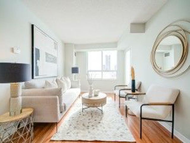 628 - 205 The Donway  W