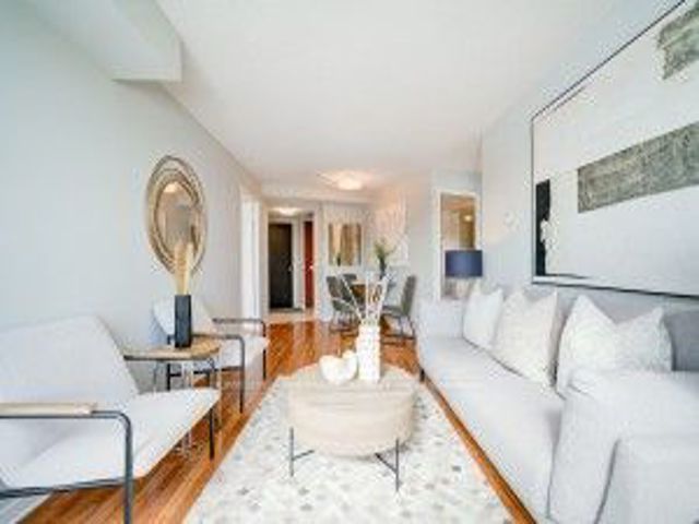 628 - 205 The Donway  W