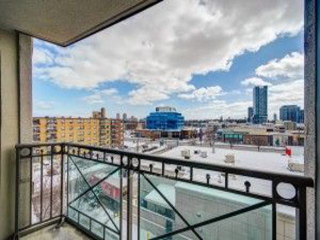 628 - 205 The Donway  W