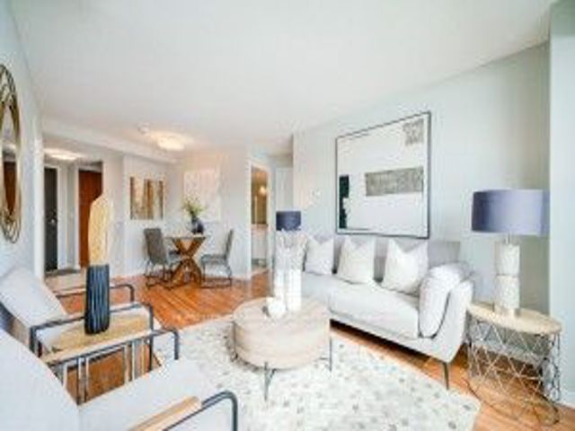 628 - 205 The Donway  W