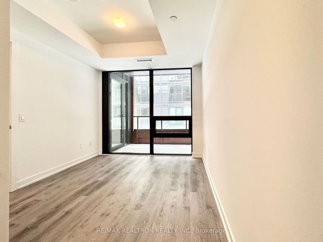 339 - 28 Eastern Ave