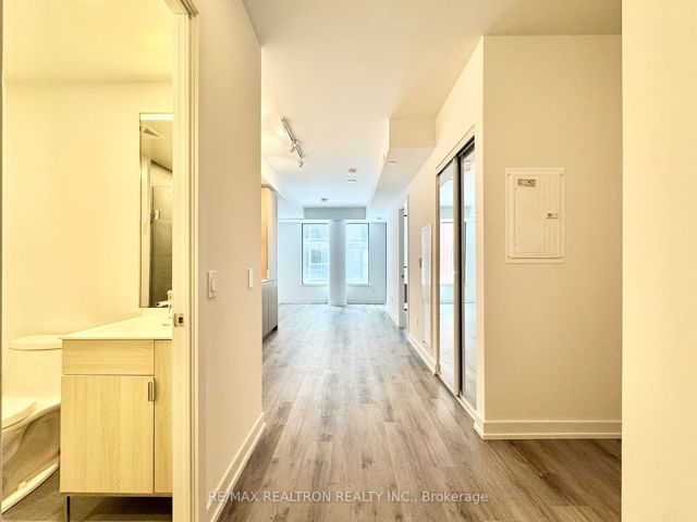 339 - 28 Eastern Ave