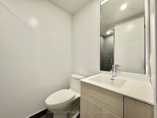 339 - 28 Eastern Ave