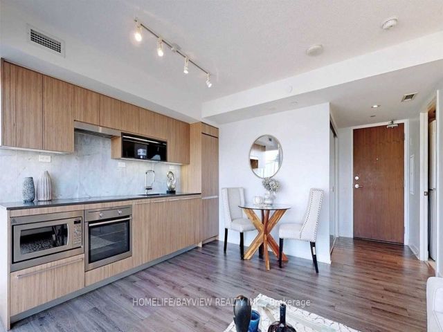 505 - 80 Queens Wharf Rd