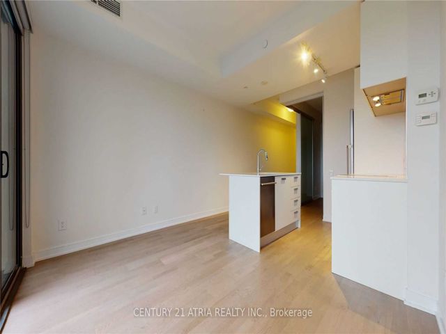 1012 - 57 St Joseph St