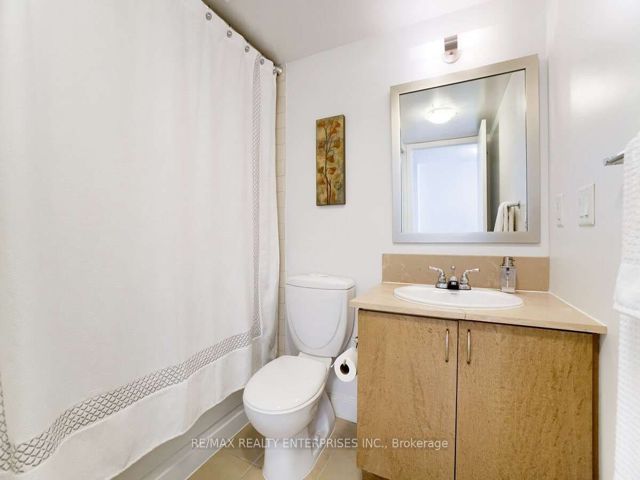 712 - 2191 Yonge St