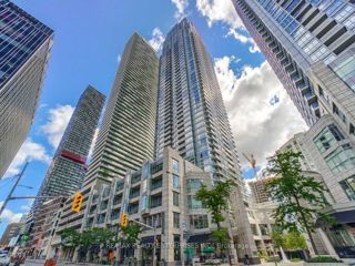 712 - 2191 Yonge St