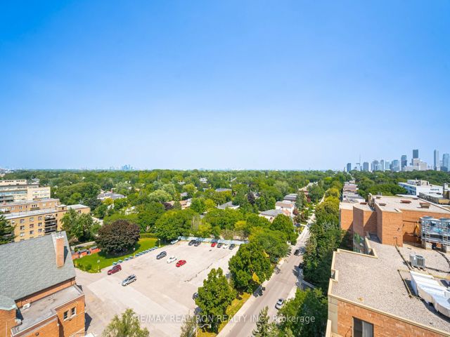 1109 - 2525 Bathurst St