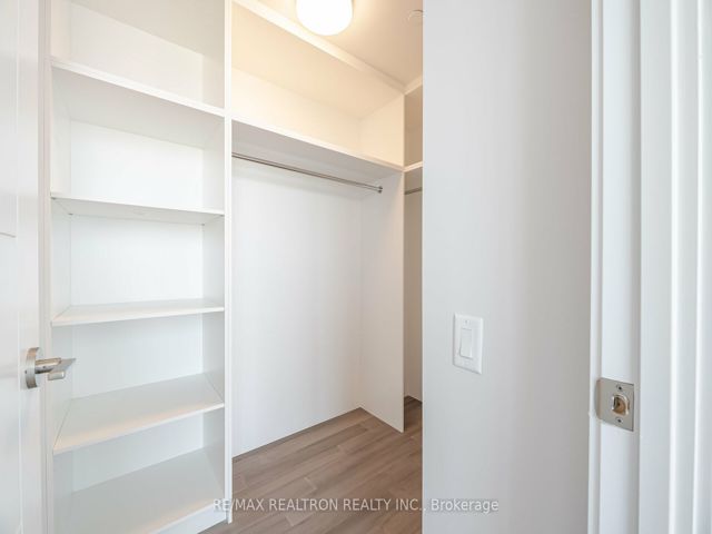 1205 - 2525 Bathurst St