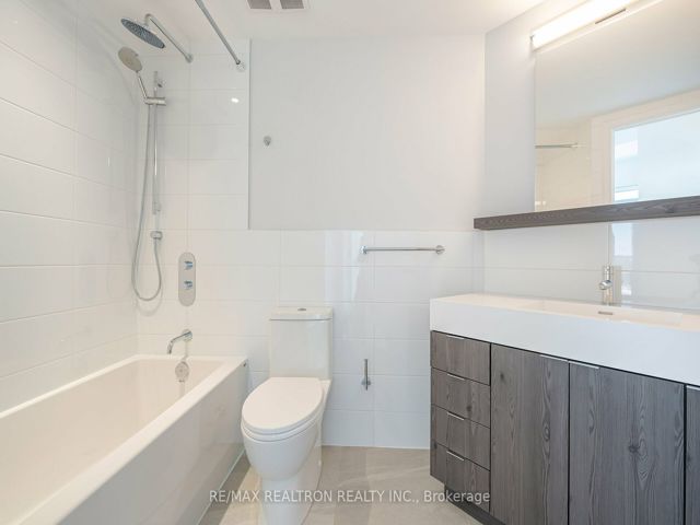 1205 - 2525 Bathurst St