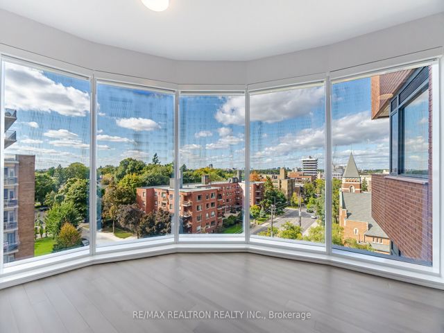 807 - 2525 Bathurst St