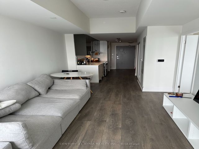 821 - 188 Fairview Mall Dr