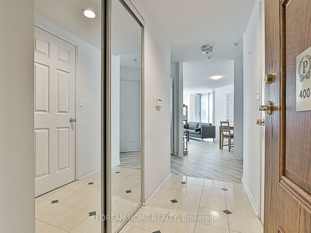 400 - 28 Pemberton Ave