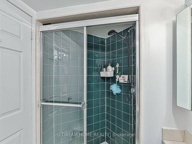 400 - 28 Pemberton Ave