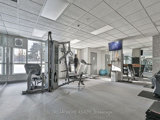 400 - 28 Pemberton Ave
