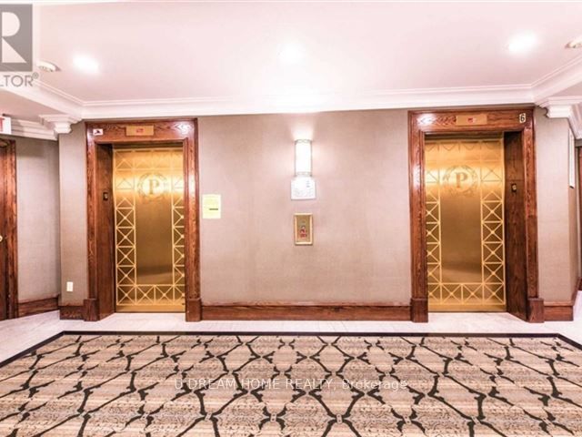 400 - 28 Pemberton Ave