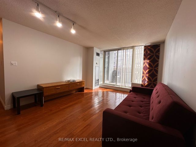 104 - 5785 Yonge St