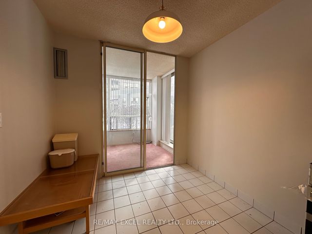 104 - 5785 Yonge St