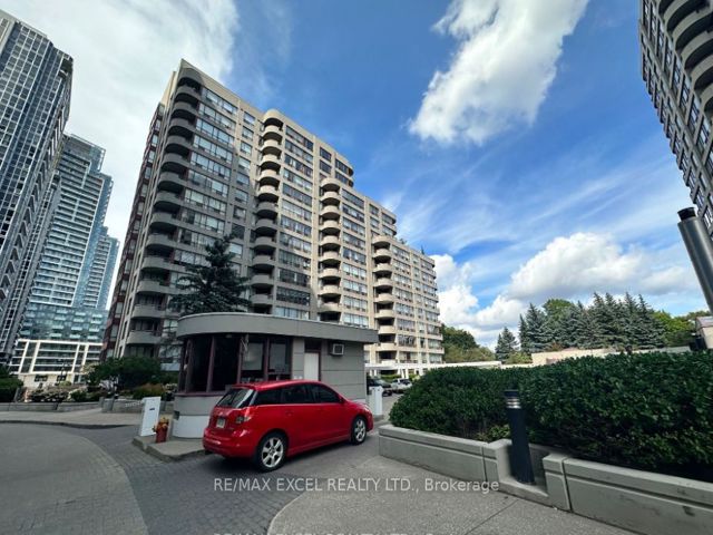 104 - 5785 Yonge St