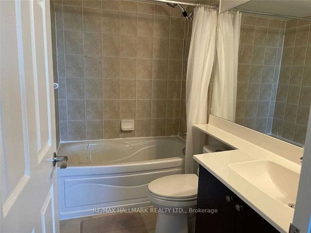 706 - 15 Greenview Ave