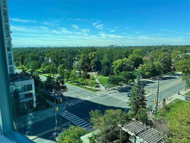 706 - 15 Greenview Ave