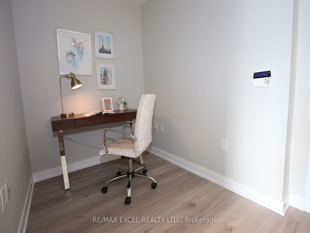 2705 - 15 Queens Quay E