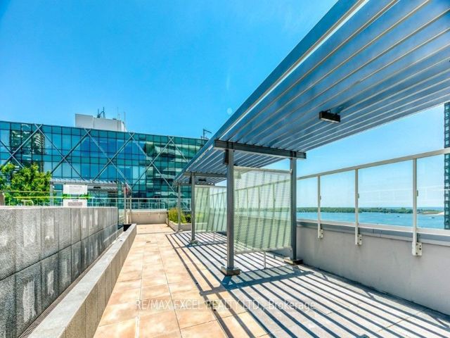 2705 - 15 Queens Quay E