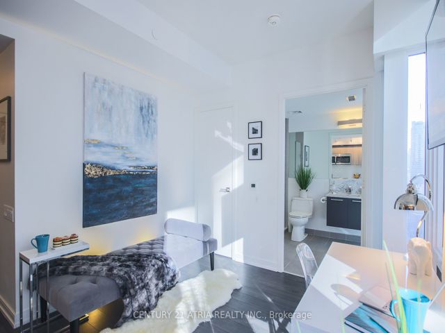 1510 - 28 Wellesley St E