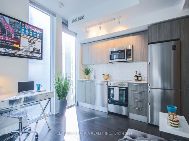 1510 - 28 Wellesley St E