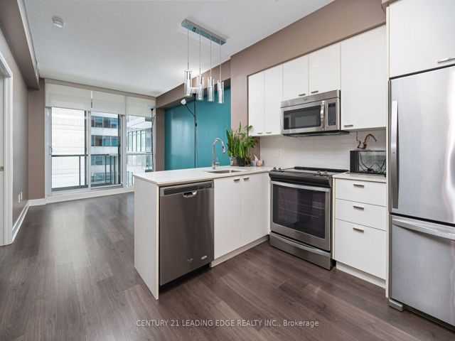 506 - 30 Roehampton Ave