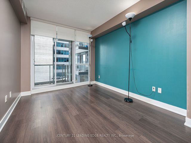 506 - 30 Roehampton Ave