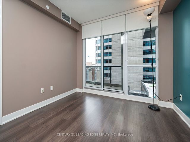 506 - 30 Roehampton Ave