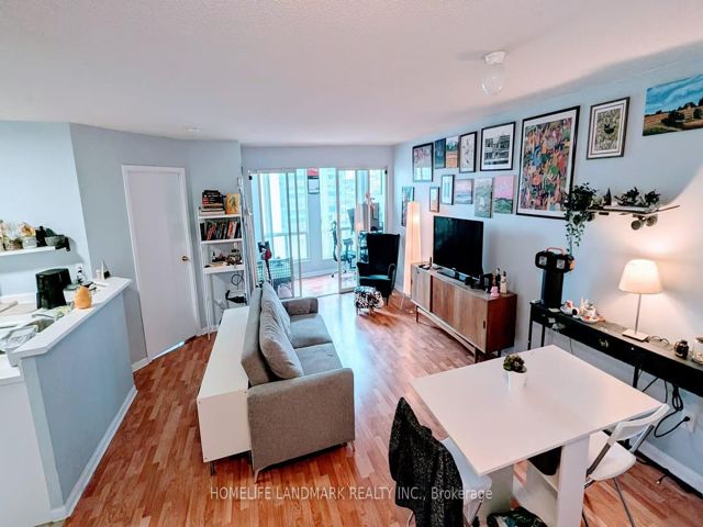 2207 - 25 Grenville St