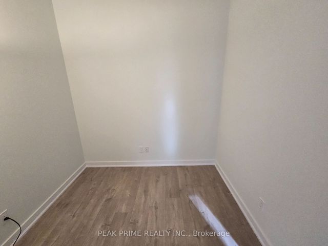 219 - 30 Nelson St S