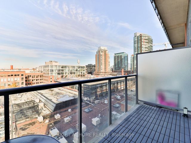 612 - 5 Hanna Ave