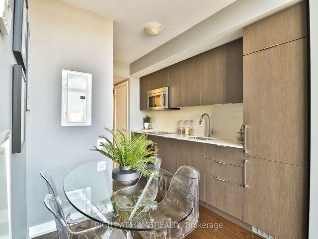 612 - 5 Hanna Ave