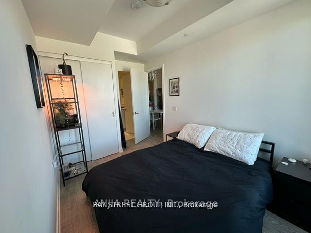 925 - 50 Power St