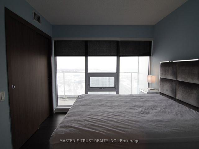 2211 - 19 Bathurst St
