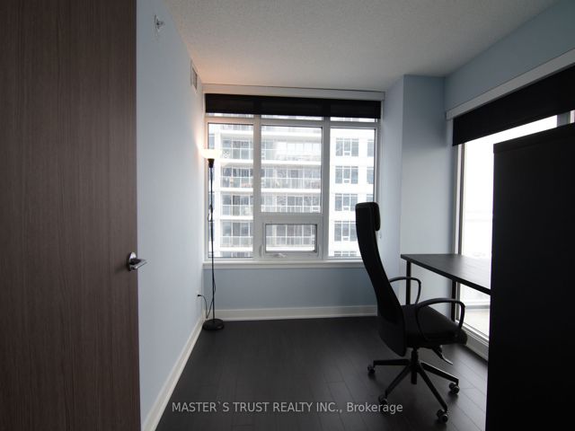 2211 - 19 Bathurst St