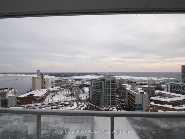 2211 - 19 Bathurst St
